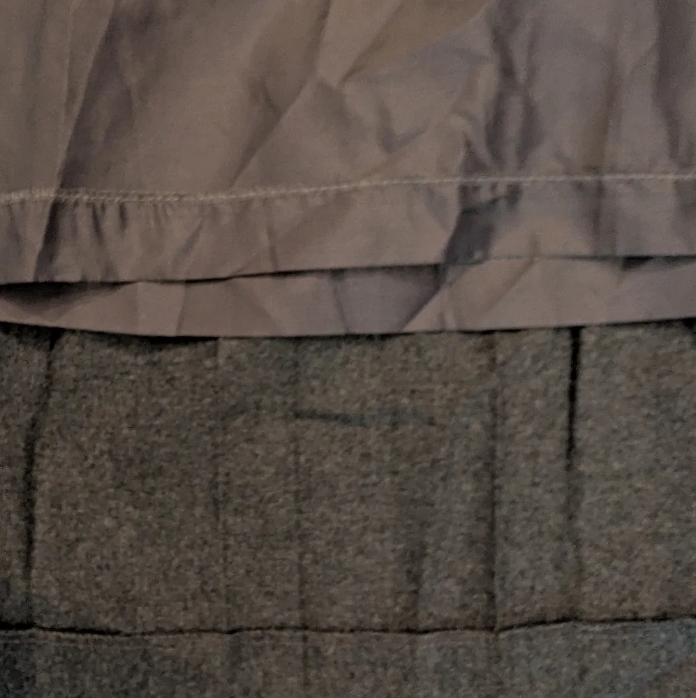 Mint Condition Vintage 80s Burberry Gray Wool Pleated Skirt - Picture 4 of 5